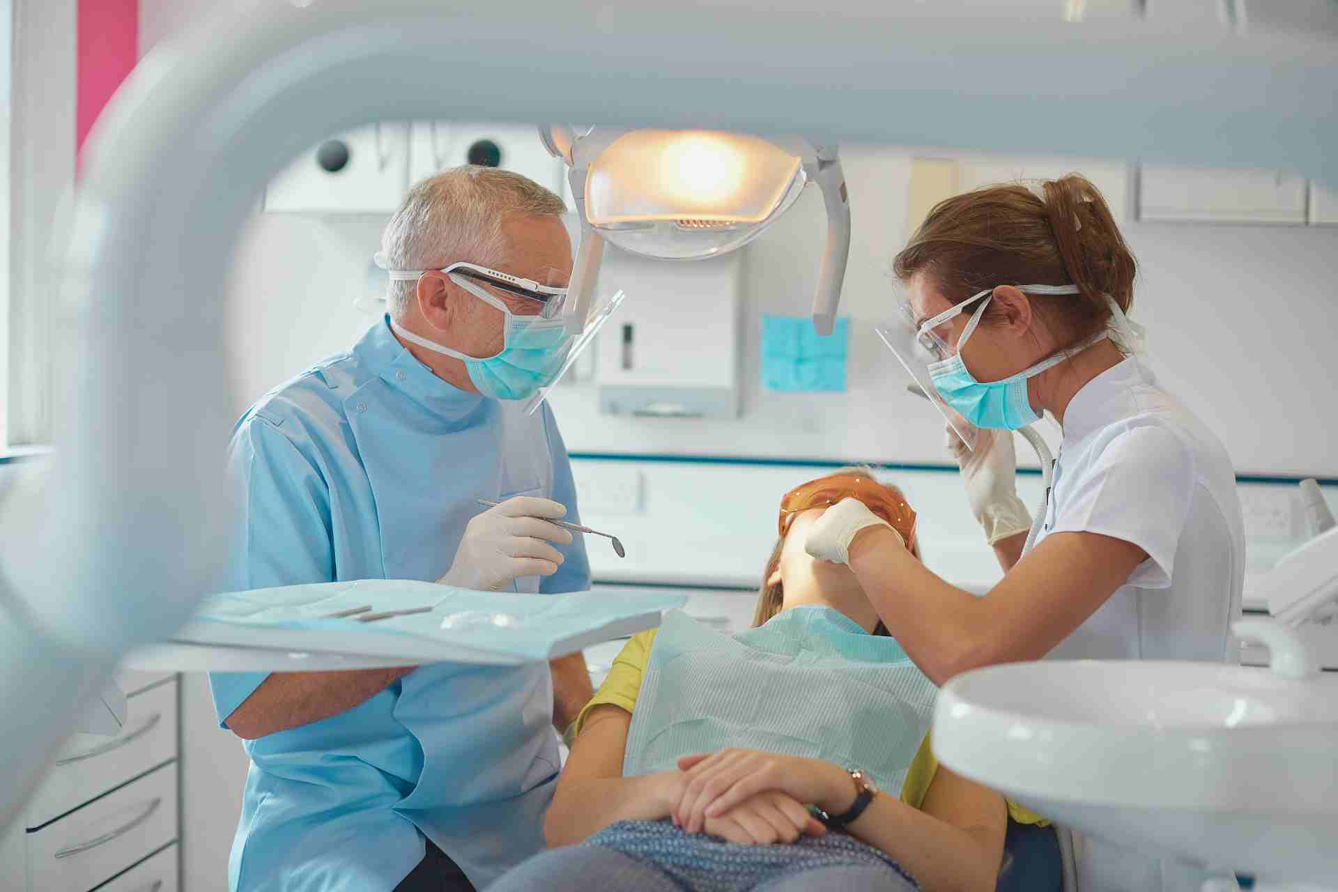 Dentist in Armona, CA